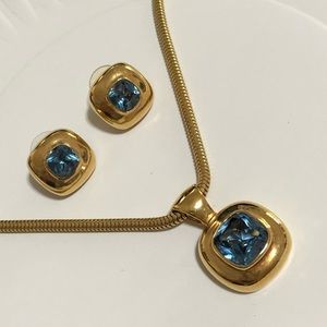 2 Piece set Necklace and earrings